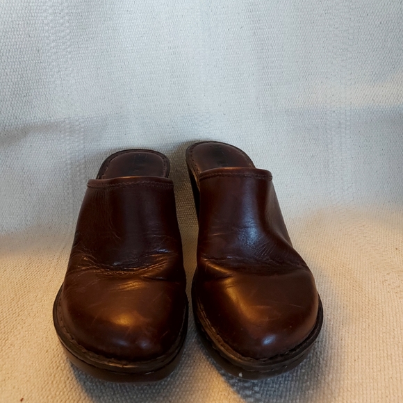 Born - Picture 2 of 7